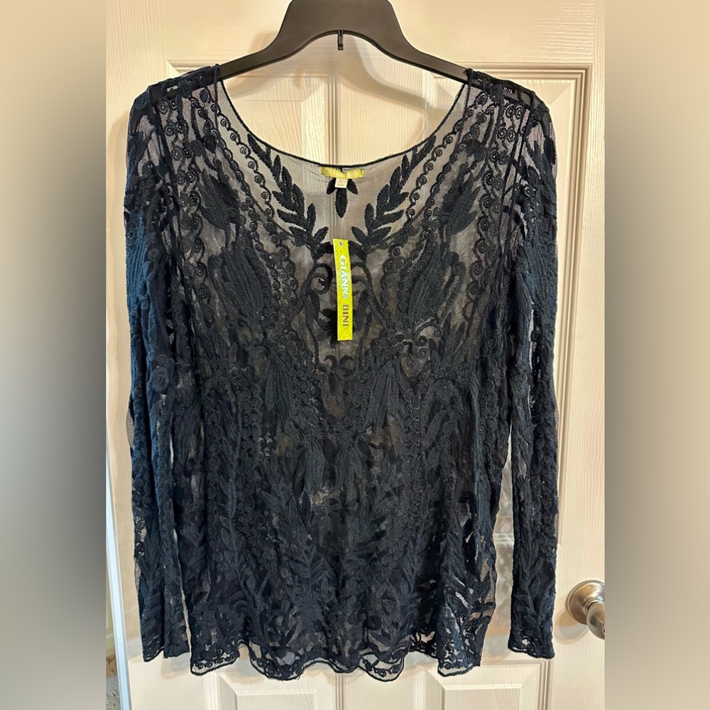 Gianni Bini lace black shirt. Size large. NWT.